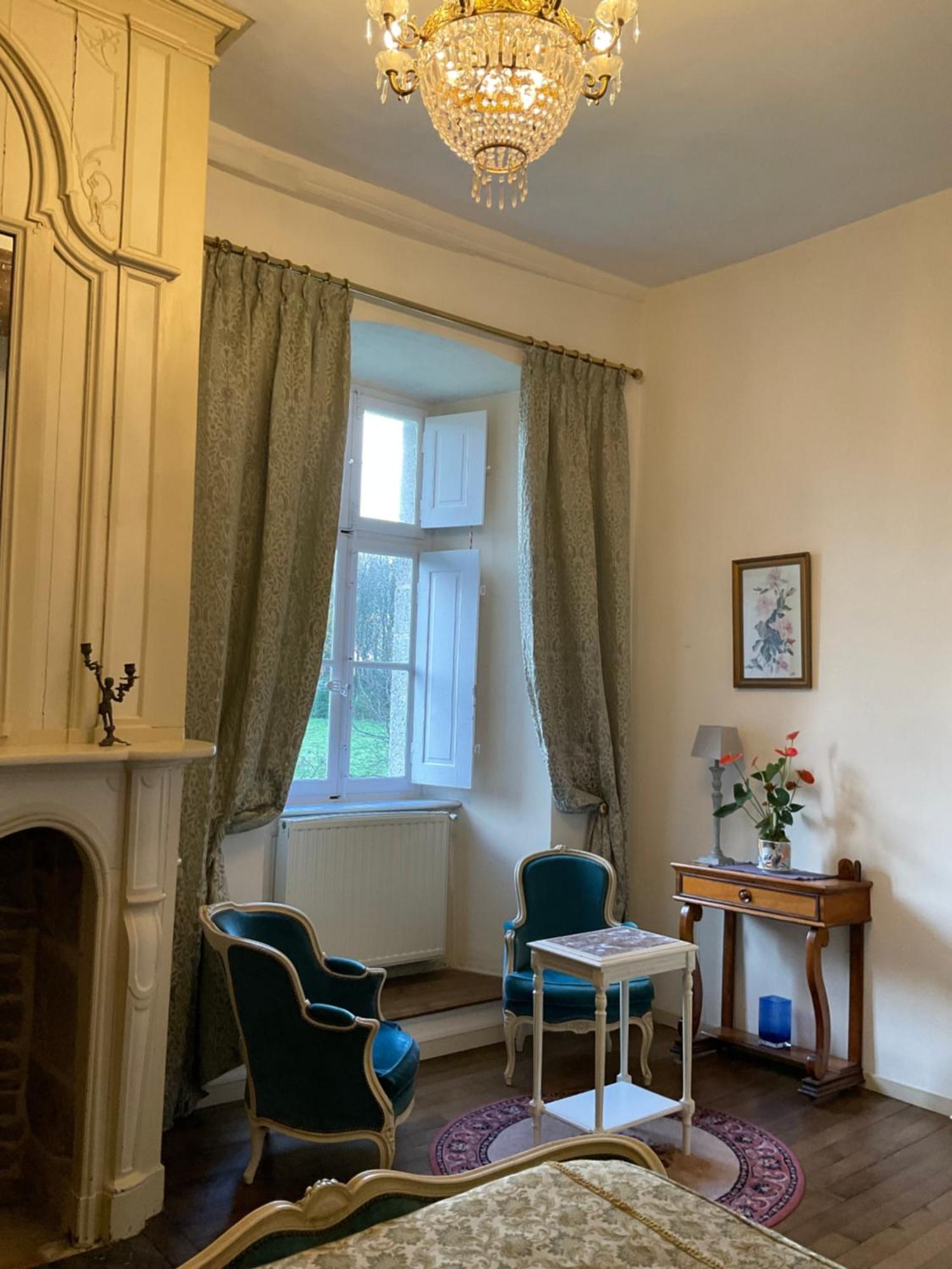 Le Logis D'Equilly Bed & Breakfast Ngoại thất bức ảnh